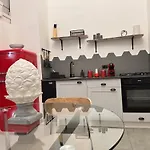 Ursino Tiny House شقة *